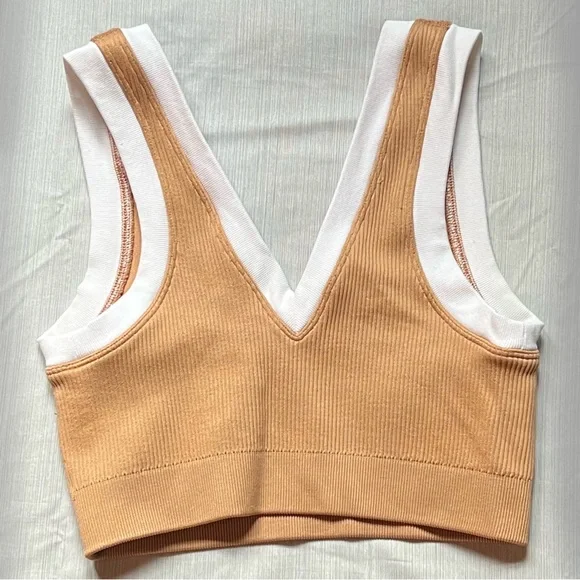 Aerie Ribbed Tan and White V-Neck Sports Bra - Picture 2 of 2